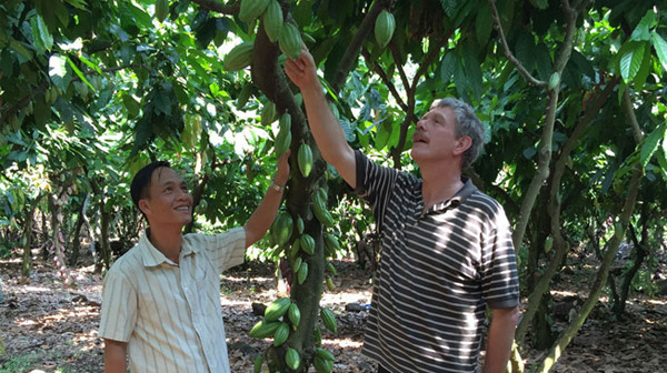 Liên kết làm giàu cùng nông dân