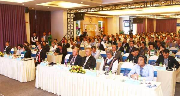 Ngành mía đường: nghiên cứu phải gắn với sản xuất và thương mại