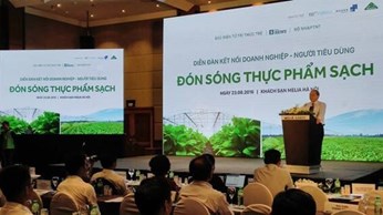 Phải lấy lại niềm tin tiêu dùng Phải lấy lại niềm tin tiêu dùng