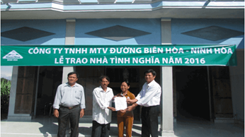 CÔNG TY TNHH MTV ĐƯỜNG BIÊN HÒA – NINH HÒA TRAO TẶNG NHÀ TÌNH NGHĨA CHO CÁC GIA ĐÌNH CHÍNH SÁCH, KHÓ KHĂN TẠI ĐỊA PHƯƠNG CÔNG TY TNHH MTV ĐƯỜNG BIÊN HÒA – NINH HÒA TRAO TẶNG NHÀ TÌNH NGHĨA CHO CÁC GIA ĐÌNH CHÍNH SÁCH, KHÓ KHĂN TẠI ĐỊA PHƯƠNG